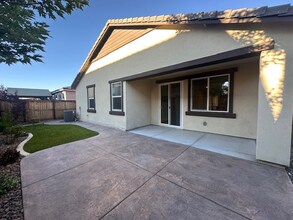 6099 Ditch Rider Rd in Sparks, NV - Building Photo - Building Photo