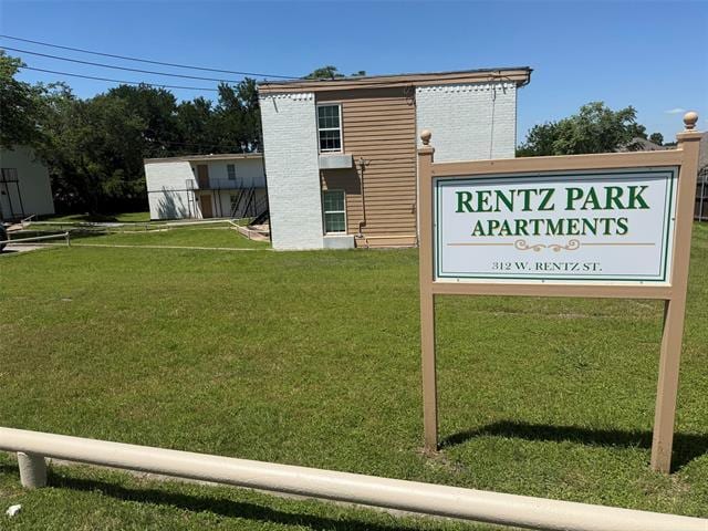 property at 312 W Rentz St
