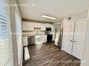 704 Grove St in Bedford, VA - Building Photo - Building Photo