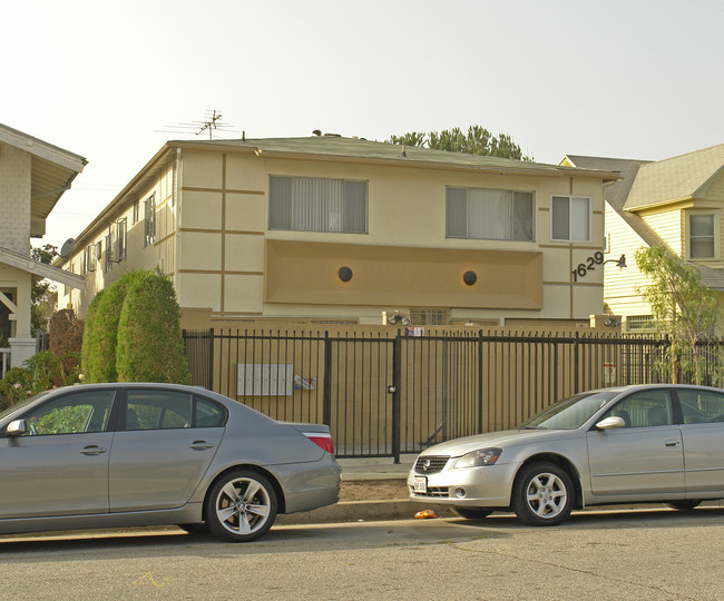 1629 S Van Ness Ave in Los Angeles, CA - Building Photo - Building Photo