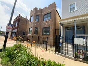 3014 N California Ave in Chicago, IL - Building Photo - Building Photo