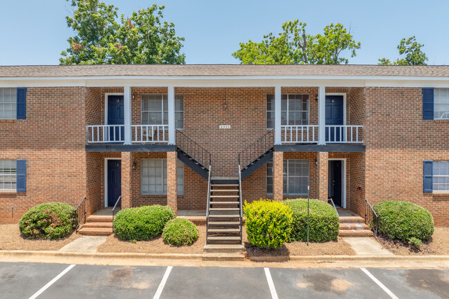 Sawyer Point Apartments in Albany, GA - Foto de edificio - Building Photo