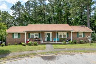 Green Valley Apartments in Fayetteville, NC - Building Photo - Building Photo