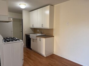 4207 Lakeside Ave N in Minneapolis, MN - Building Photo - Building Photo