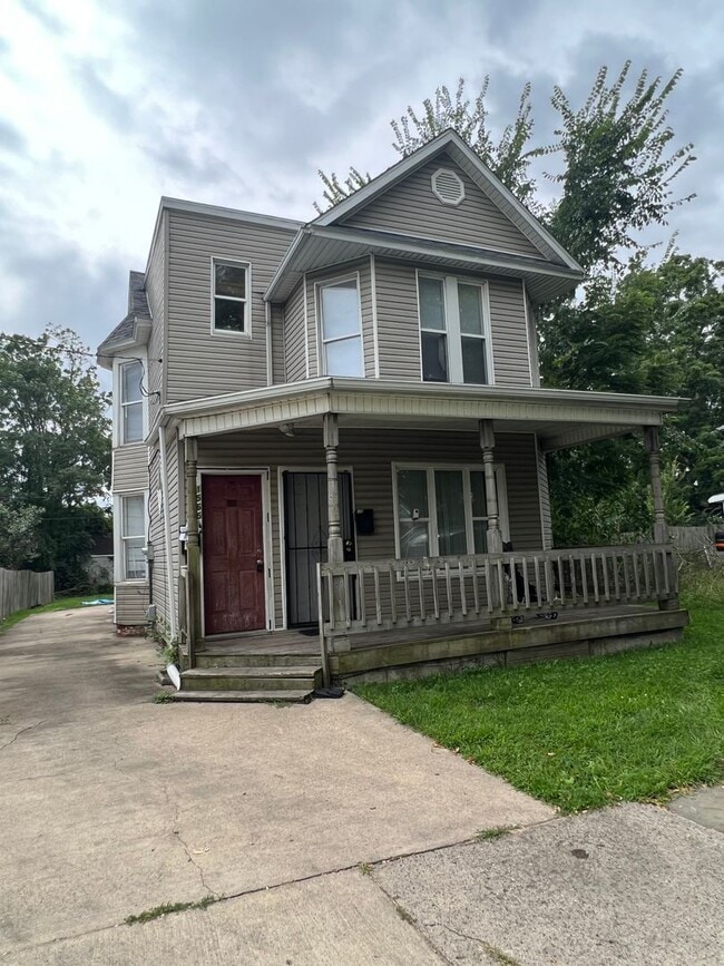 property at 1565 Jermain Dr