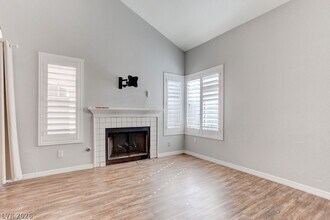 7044 Morales Cir in Las Vegas, NV - Building Photo - Building Photo