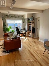 2174 Queen St E in Toronto, ON - Building Photo - Building Photo