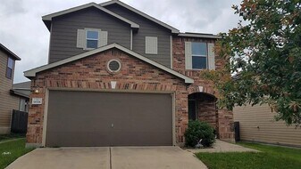 9008 Norwich Castle in Austin, TX - Building Photo