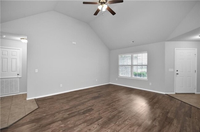 1240 Lariat Dr in Centerton, AR - Building Photo - Building Photo
