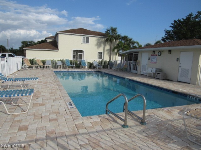 13140 Broadhurst Loop in Ft. Myers, FL - Foto de edificio - Building Photo
