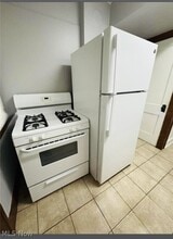 1101 Estelle Ct SE in Niles, OH - Building Photo - Building Photo