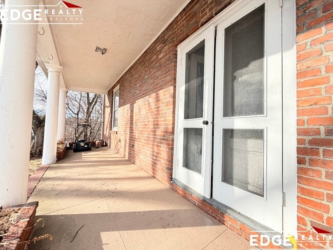 11 Allen Rd, Unit 1 in Boston, MA - Foto de edificio - Building Photo