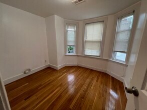 23 Myrtle St in Quincy, MA - Building Photo - Building Photo