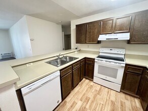 6151 Rancho Mission Rd in San Diego, CA - Building Photo - Building Photo