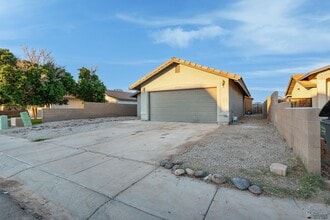 1510 N 9th Ave in San Luis, AZ - Building Photo - Building Photo