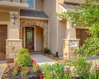 54 Banbury Ct in Tomball, TX - Foto de edificio - Building Photo