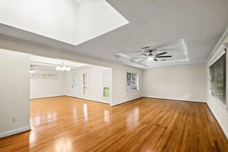 1315 Modiste St in Houston, TX - Building Photo - Building Photo