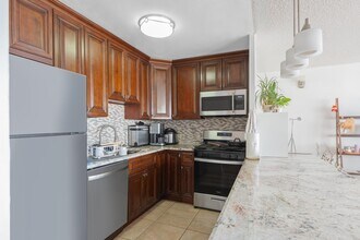 280 Marin Blvd in Jersey City, NJ - Building Photo - Building Photo