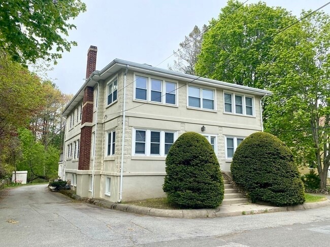 property at 8 Dunham St