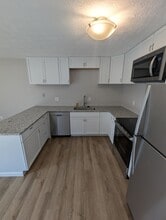 1303 Meadow Bridge Dr in Dayton, OH - Building Photo - Building Photo