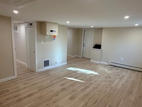 261 Mount Auburn St, Unit 2 in Cambridge, MA - Foto de edificio - Building Photo