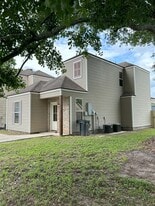 111 Village Square Dr in Broussard, LA - Building Photo
