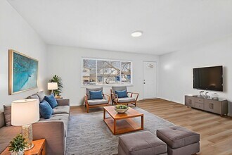 5201 Bagley Rd in Columbus, OH - Building Photo - Building Photo