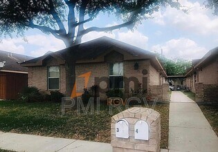 1105 S Palm Dr in Pharr, TX - Building Photo - Building Photo