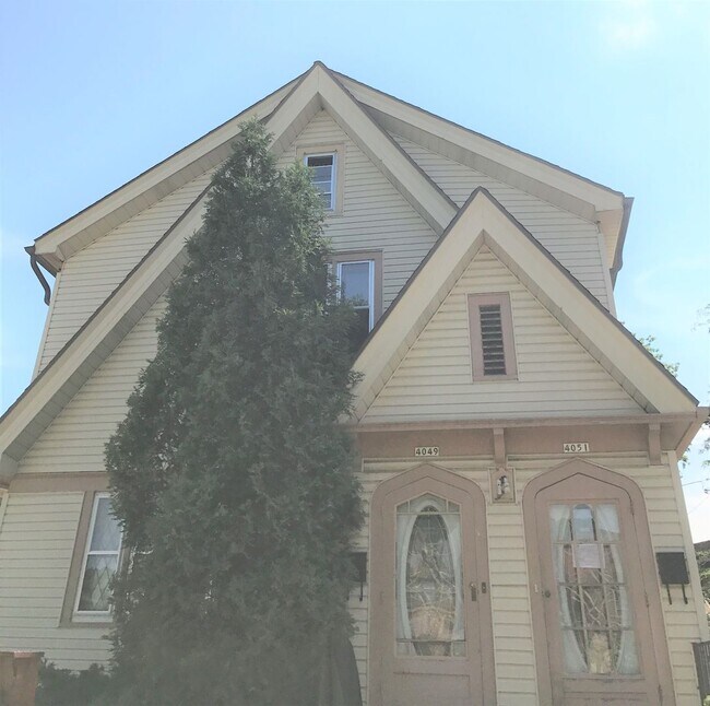 property at 4049 N Elmhurst Rd