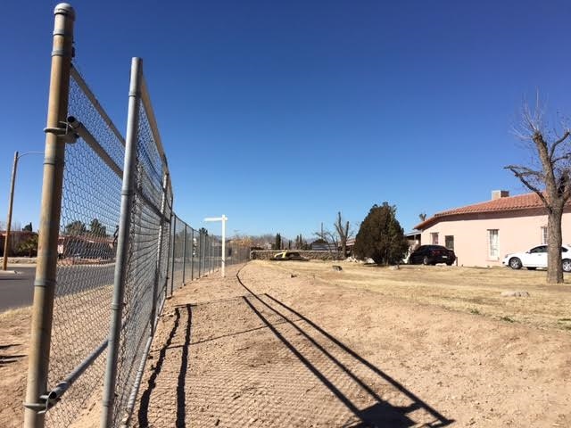 8749 Clavel Dr in El Paso, TX - Foto de edificio - Building Photo