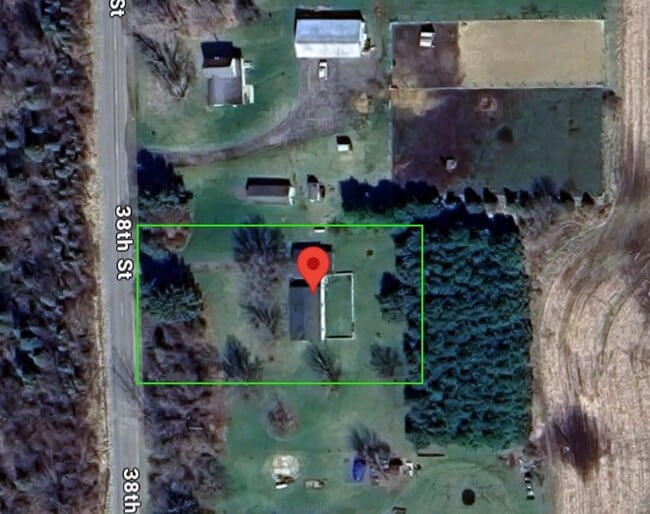 19755 38th St in Gobles, MI - Building Photo - Building Photo