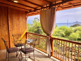 75-5648-5648 Ololi Rd in Kailua Kona, HI - Building Photo