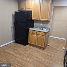 19319 Club House Rd in Montgomery Village, MD - Building Photo - Building Photo