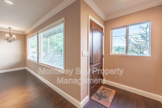 1039 Bayview Ave in Pacific Grove, CA - Building Photo - Building Photo