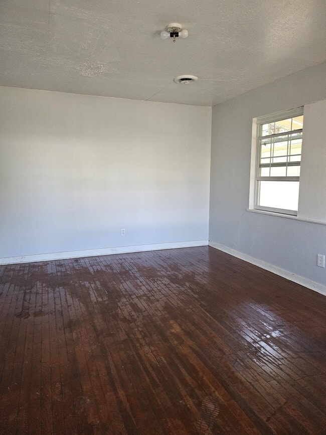 1607 Maria Dr in Jackson, MS - Building Photo - Building Photo