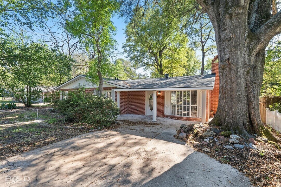 855 Willow Dr in Shreveport, LA - Building Photo