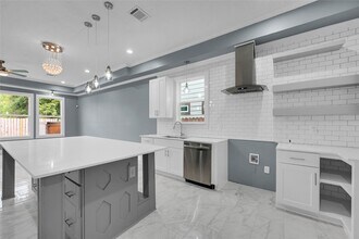 4304 New Orleans St in Houston, TX - Foto de edificio - Building Photo