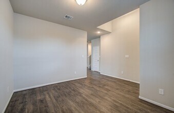 506 Hidden Brk Dr in Baytown, TX - Building Photo - Building Photo