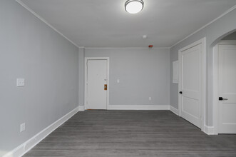 Lennox Apartments in Philadelphia, PA - Building Photo - Interior Photo