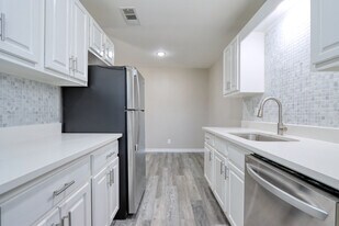 2013 Interurban Blvd in Corsicana, TX - Building Photo