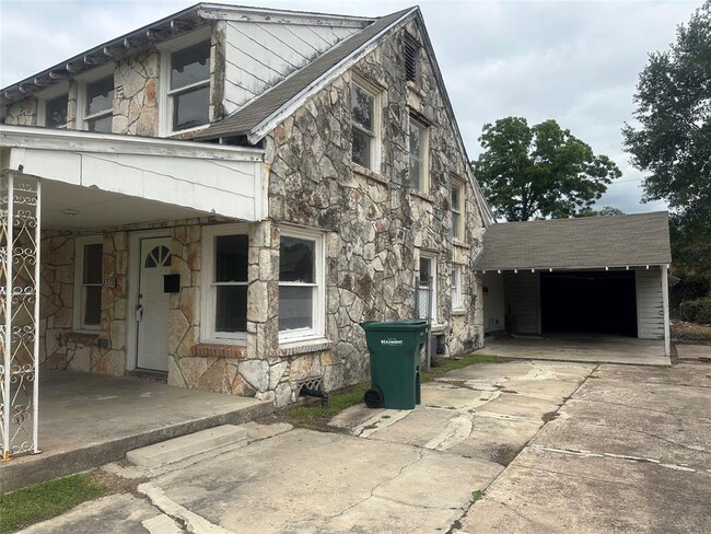 2372 Hazel Ave in Beaumont, TX - Building Photo - Building Photo