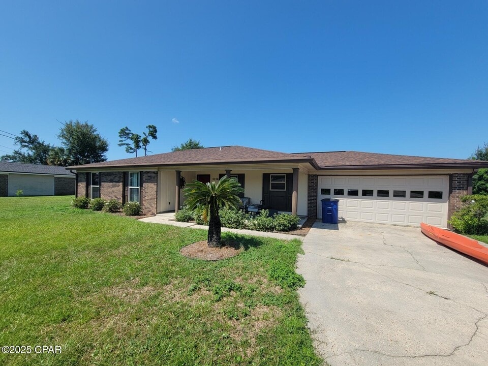 3136 Lawton Ct in Panama City, FL - Building Photo