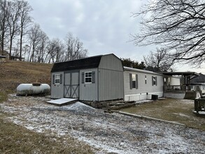 5843 Meadville Rd in Narvon, PA - Building Photo - Building Photo