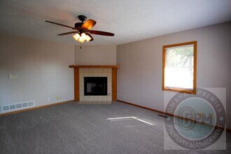 5211 N 116th Ct in Omaha, NE - Building Photo - Building Photo