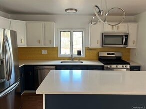 806 Berkshire Rd in Wingdale, NY - Building Photo - Building Photo