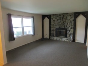 733 Acadia Rd in Valparaiso, IN - Building Photo - Building Photo