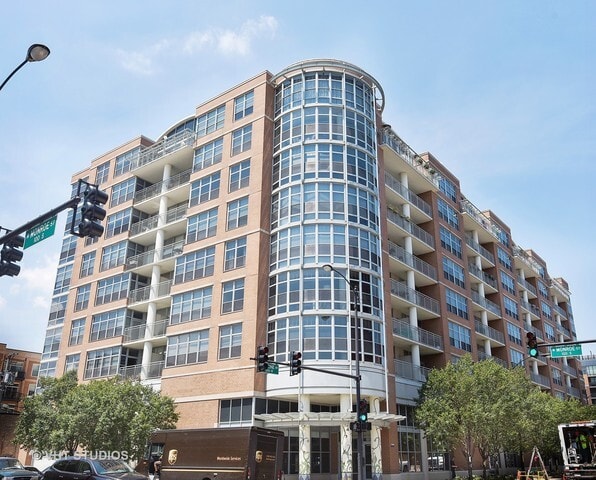 property at 1200 W Monroe St