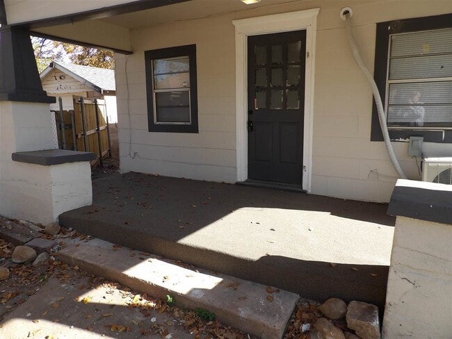 207 NW 4th St in Lawton, OK - Building Photo - Building Photo