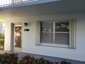 688 Burgundy L in Delray Beach, FL - Building Photo - Building Photo
