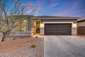 738 W Kingman Dr in Casa Grande, AZ - Building Photo - Building Photo